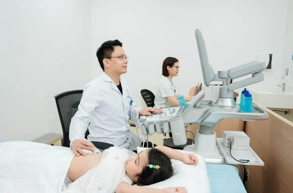 Máy siêu âm và X-quang hiện đại