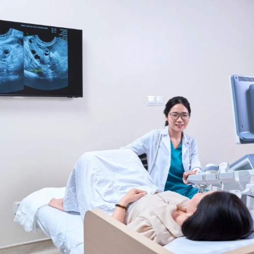 Tái khám sau phẫu thuật