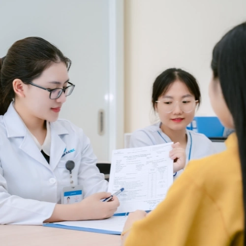 Kích thích buồng trứng và theo dõi trứng: