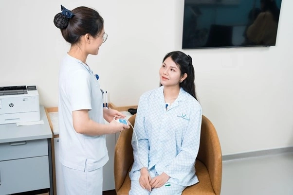 Máy đo nhịp tim cầm tay