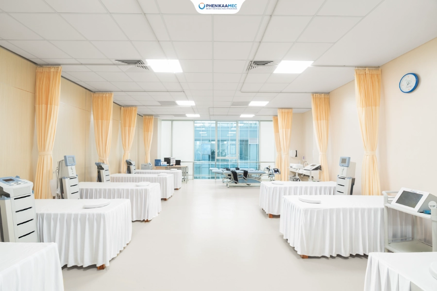 Phòng Phục hồi chức năng được trang bị hệ thống máy móc hiện đại
