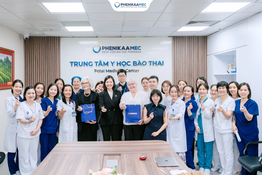 Bệnh viện Đại học Phenikaa và Newborns Vietnam thúc đẩy hợp tác chuyên môn, chủ đề nâng cao năng lực của nữ hộ sinh trong chăm sóc mẹ và trẻ sơ sinh
