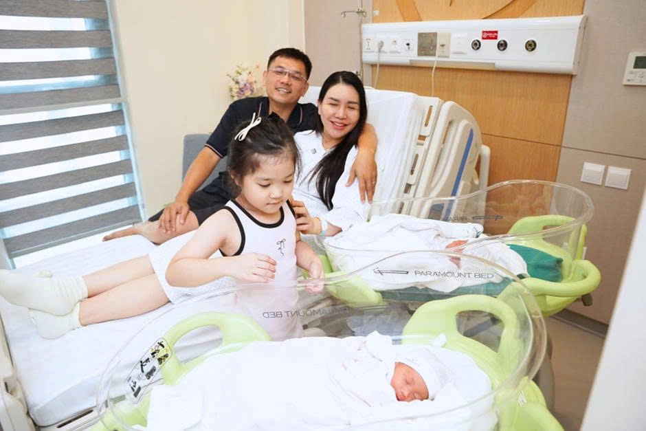 PhenikaaMec xử trí thành công ca song thai IVF kèm đái tháo đường và giảm tiểu cầu thai kỳ