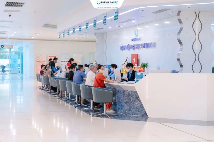 Bệnh viện Đại học Phenikaa đồng hành chăm sóc sức khỏe người có công tại phường Xuân Phương