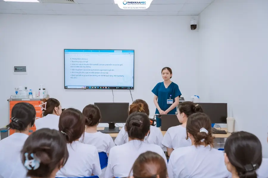 PhenikaaMec triển khai chương trình đào tạo tiền thực tập cho sinh viên Điều dưỡng Trường Y - Dược Phenikaa