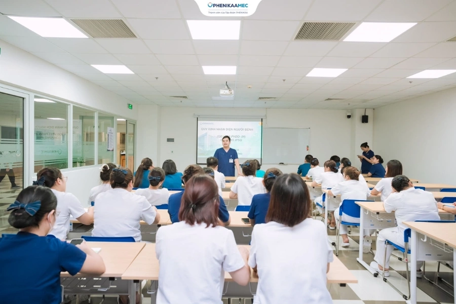 Bệnh viện Đại học Phenikaa triển khai đào tạo Khối Điều dưỡng, chuẩn hóa quy định theo tiêu chuẩn JCI