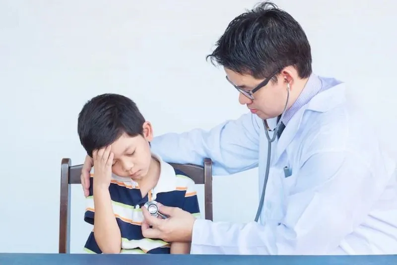 Viêm phổi thùy ở trẻ em: Dấu Hiệu Triệu Chứng, Nguyên Nhân Và Điều Trị