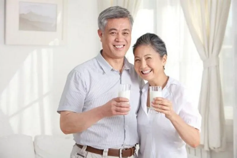 Người bị loãng xương nên uống sữa gì tốt cho sức khỏe?