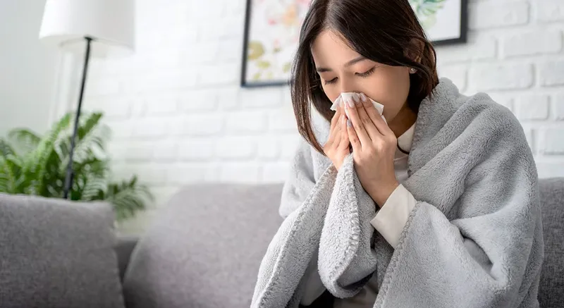 Tại sao khi giao mùa thời tiết ẩm chúng ta thường dễ mắc bệnh viêm đường hô hấp?