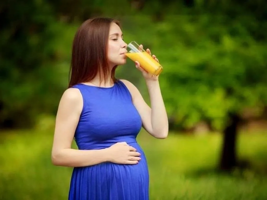 Tiểu đường thai kỳ uống nước cam được không? Nguyên tắc mẹ bầu cần nhớ