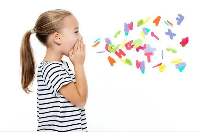 Trẻ hơn 2 tuổi nói lắp có sao không?
