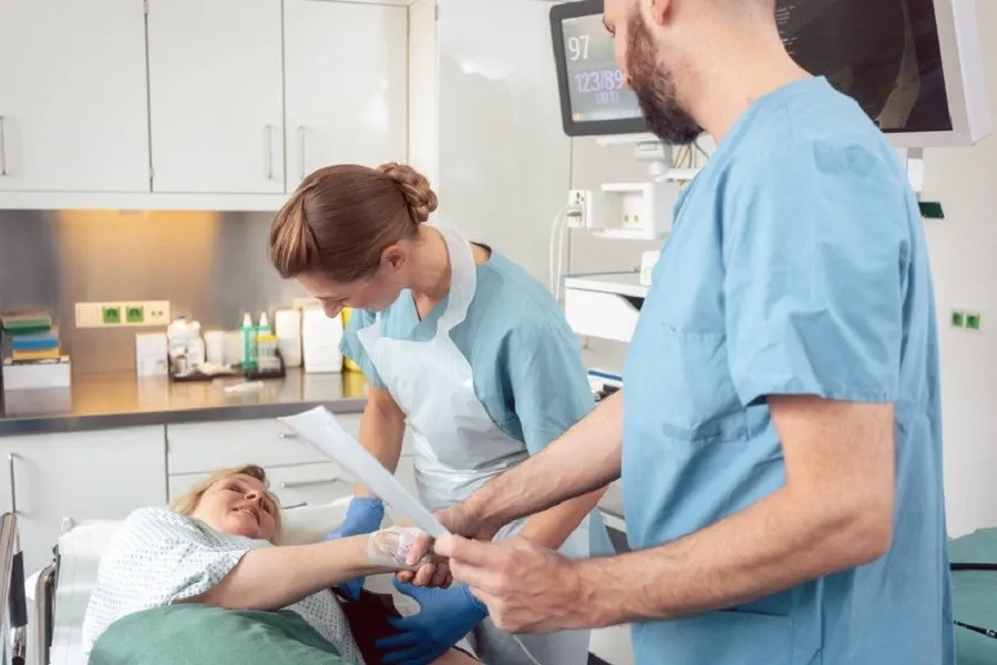 Tầm soát ung thư đại trực tràng: Những điều cần lưu ý