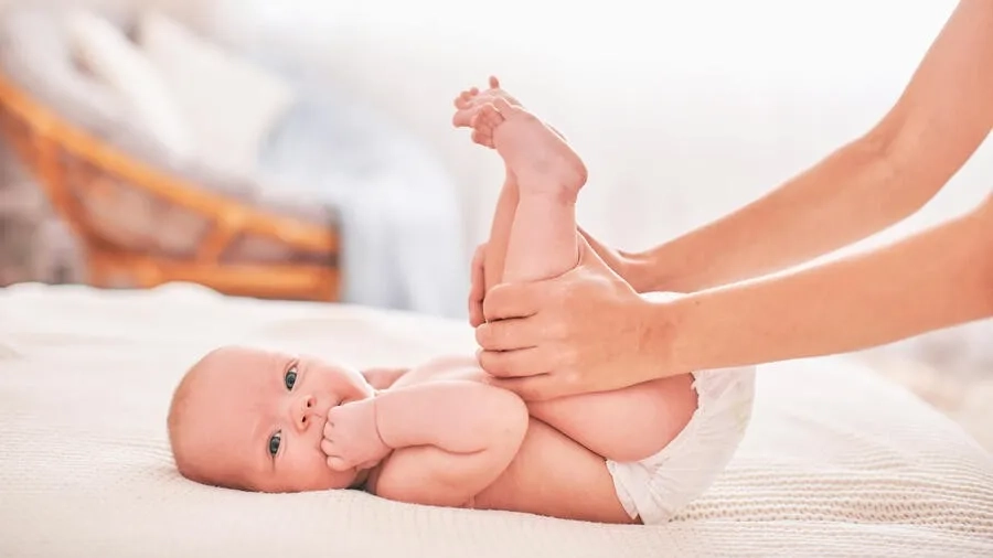 Trẻ đánh hơi nhiều nhưng không đi ngoài: Nguyên nhân và cách xử lý 