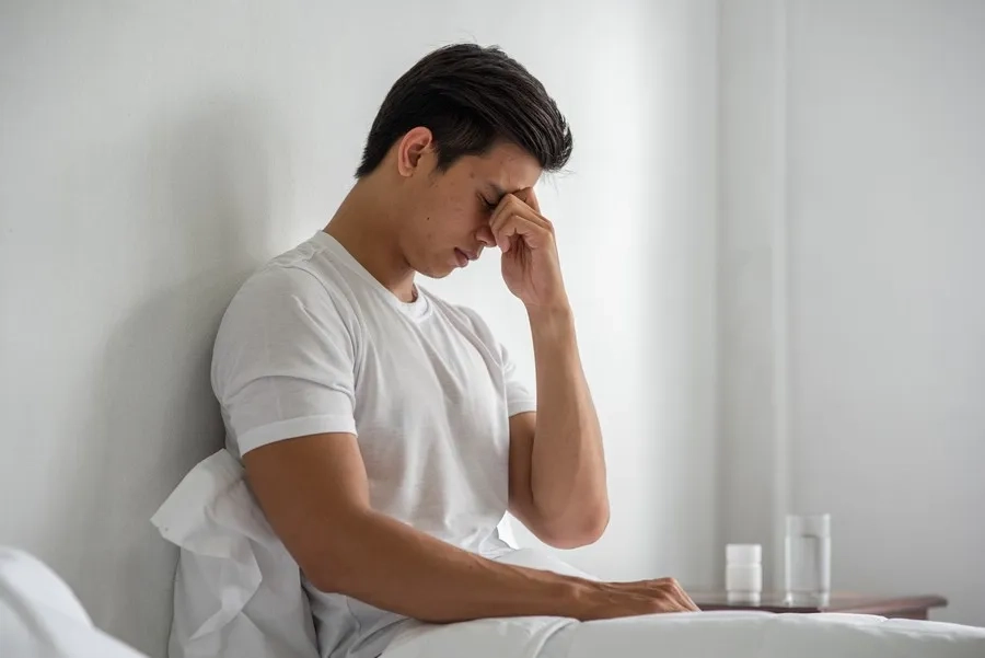 Dấu hiệu trầm cảm ở nam giới: Nhận biết qua hành vi, tâm lý và sự khác biệt giới tính 