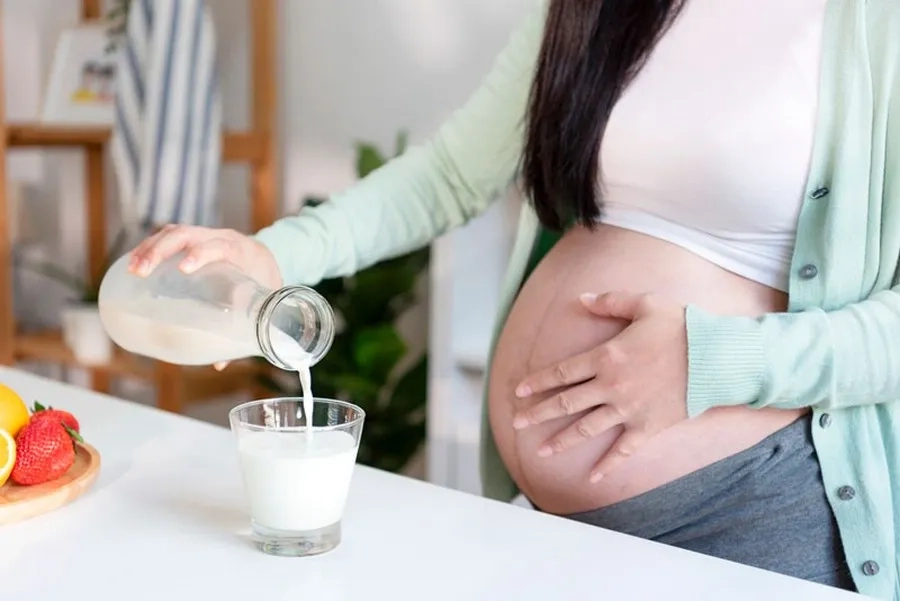 Giải Đáp: Thai Phụ Bị Dư Ối Có Nên Uống Sữa Bầu Không?