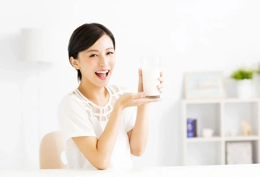 Uống sữa tươi không đường có tăng nước ối không?