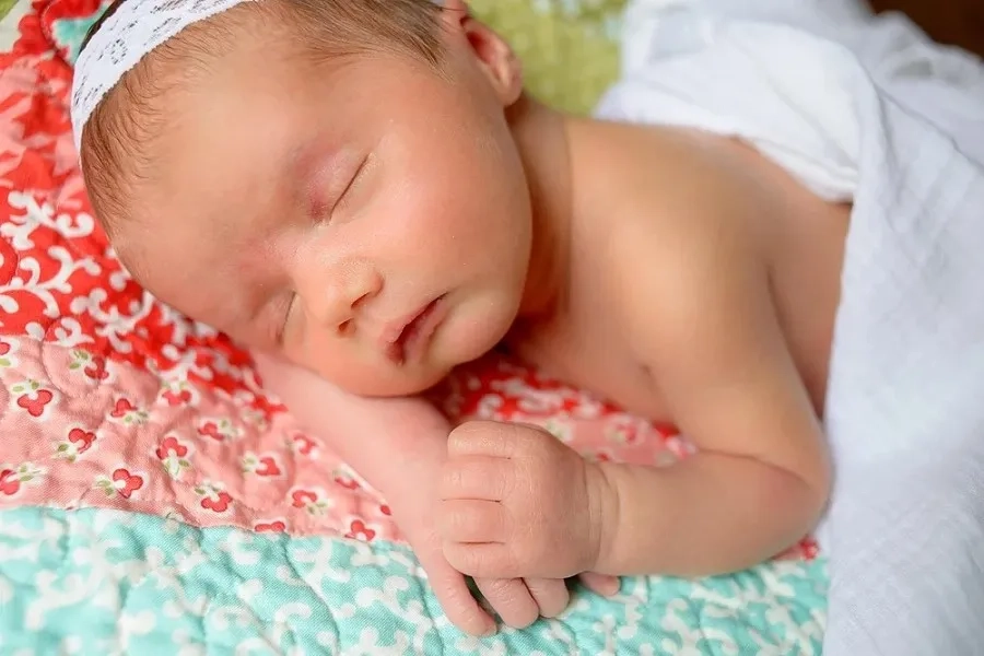 Suy giáp bẩm sinh có nguy hiểm không? Triệu chứng, chẩn đoán và hướng điều trị