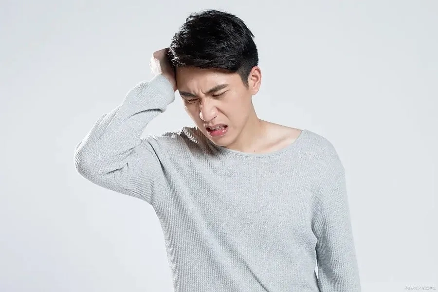 Nam giới đau đầu sau gáy, đau dai dẳng không dứt cần đi khám sớm