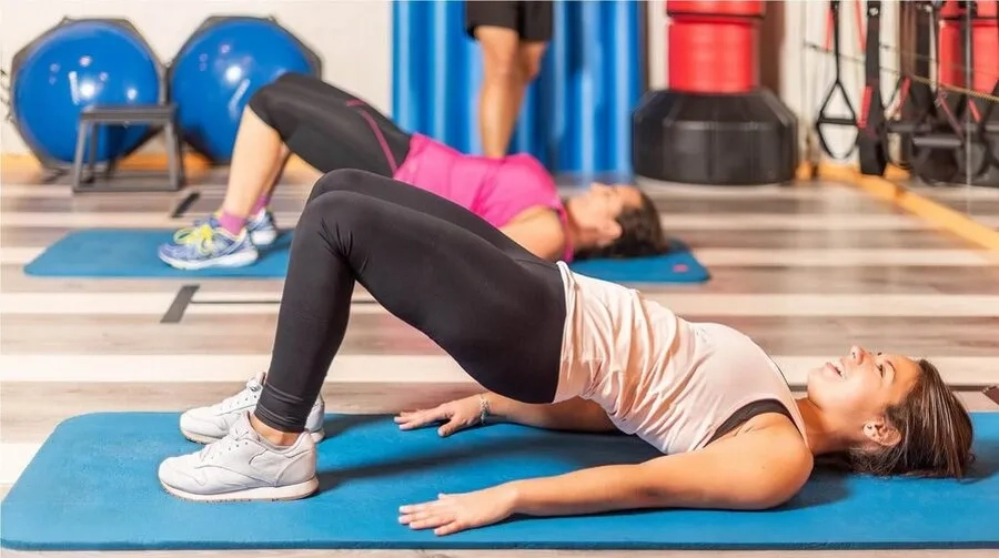 Bài tập co thắt vùng chậu giúp cải thiện khả năng nâng đỡ của các cấu trúc vùng chậu, từ đó góp phần hỗ trợ duy trì vị trí ổn định của tử cung