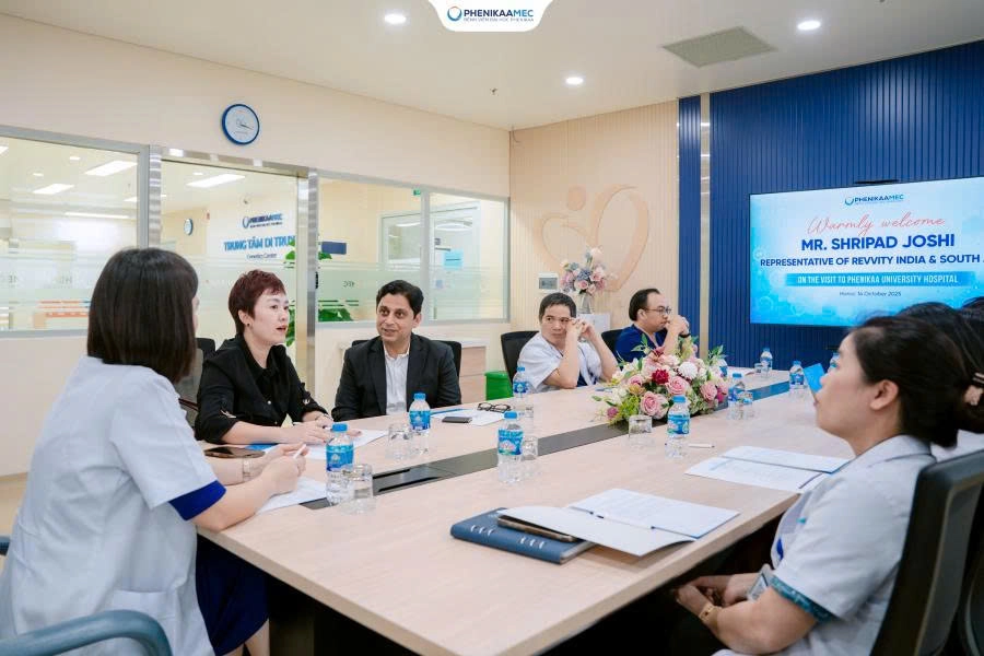Bệnh viện Đại học Phenikaa và Công ty Revvity trao đổi hợp tác trong lĩnh vực sàng lọc di truyền thế hệ mới