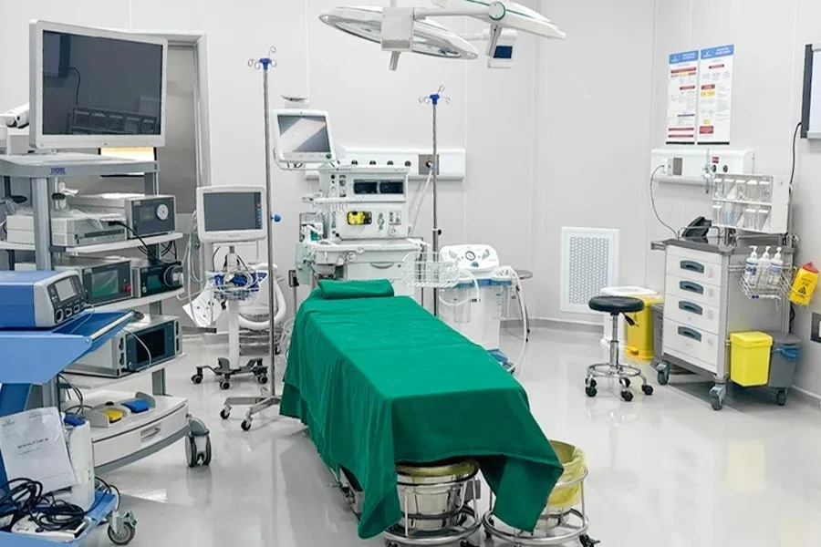 Trung tâm can thiệp bào thai Bệnh viện Đại học Phenikaa thực hiện can thiệp bào thai tại phòng mổ ISO 5 vô trùng tuyệt đối 