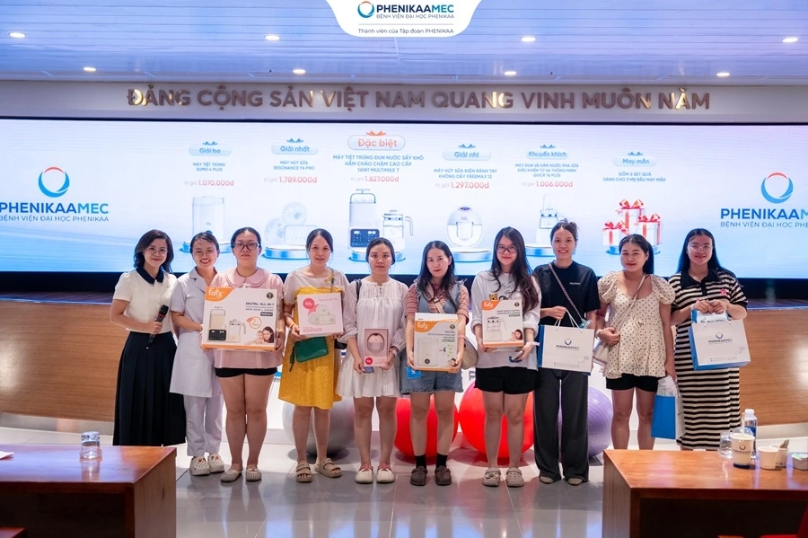 3 chuyên gia đồng hành cùng hàng trăm bố mẹ tại lớp học tiền sản tháng 10 PhenikaaMec 