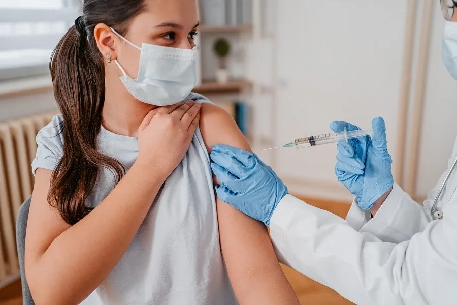Tiêm vắc xin HPV là bước quan trọng giúp phòng ngừa ung thư cổ tử cung hiệu quả