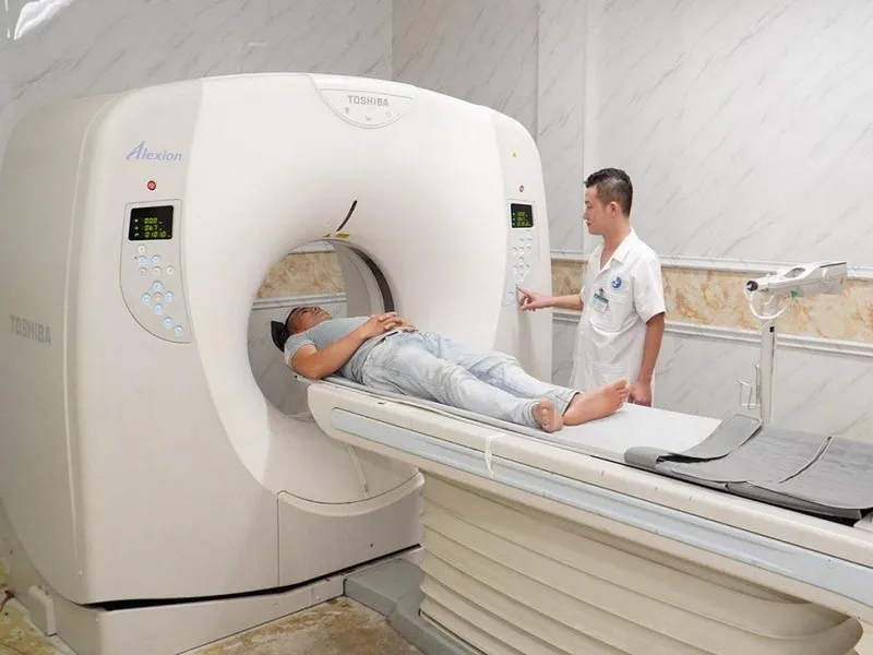 Thực hiện chụp MRI để xác định tình trạng thoát vị não