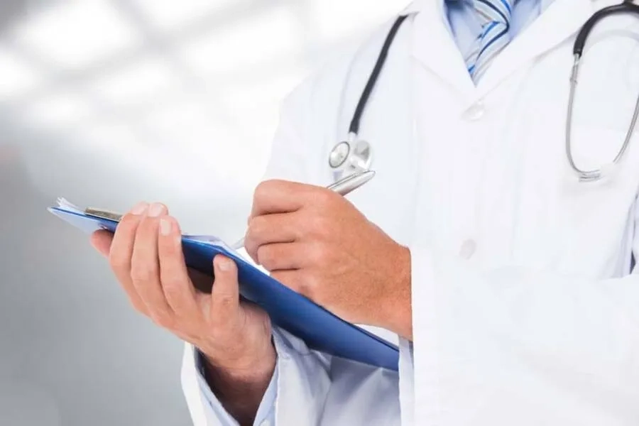 Viêm phế quản mạn cần được quản lý lâu dài theo hướng dẫn của bác sĩ 
