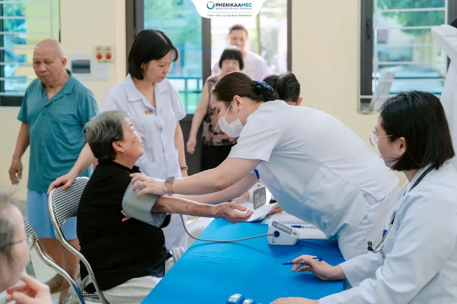 PhenikaaMec khám sức khỏe miễn phí cho người cao tuổi tại Trung tâm Bảo trợ xã hội 3 Hà Nội