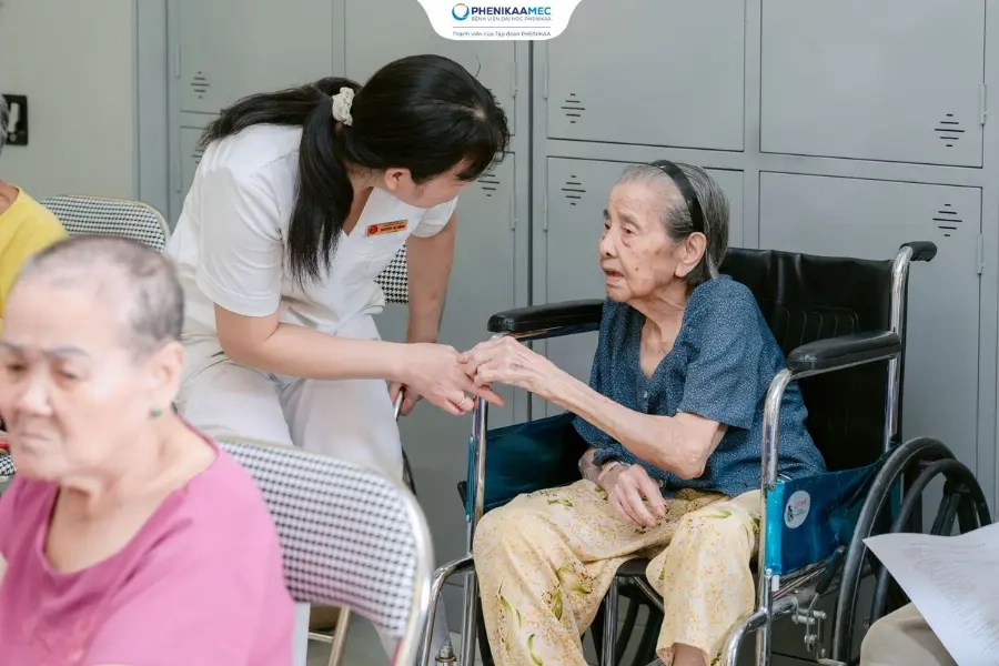PhenikaaMec khám sức khỏe miễn phí cho người cao tuổi tại Trung tâm Bảo trợ xã hội 3 Hà Nội