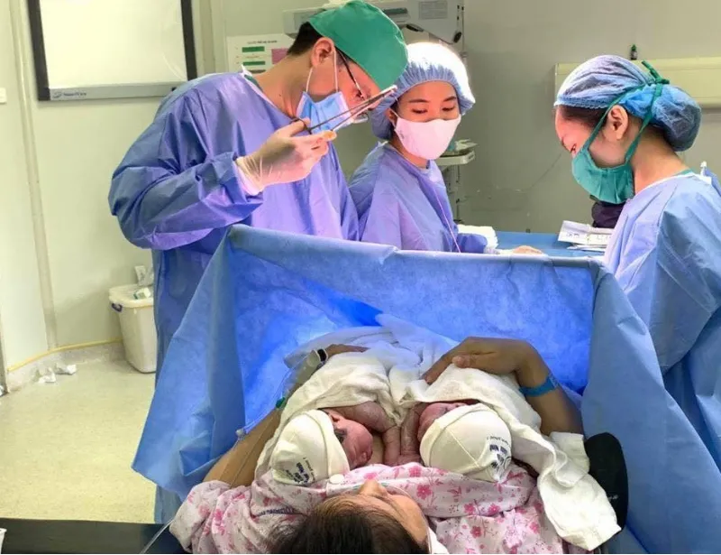 Sinh mổ thường mất nhiều máu và làm tử cung co bóp kém gây ứ đọng sản dịch