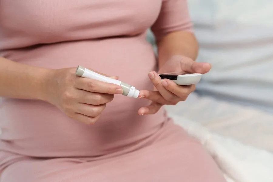 Bạn tuyệt đối không sử dụng que thử đã hết hạn hoặc bảo quản sai cách