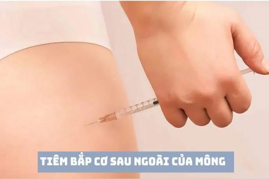 Thực hiện tiêm IVF-C 5000 IU tiêm bắp theo chỉ định của bác sĩ