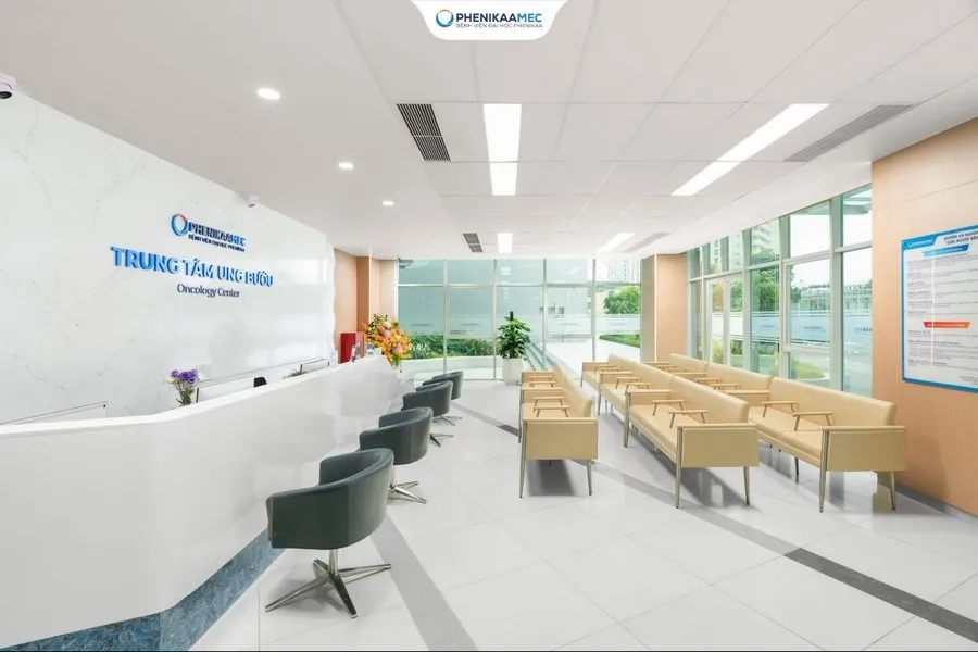 Trung tâm Ung bướu thuộc Bệnh viện Đại học Phenikaa được trang bị hệ thống cơ sở vật chất hiện đại, công nghệ đạt tiêu chuẩn quốc tế giúp phát hiện sớm và điều trị ung thư hiệu quả