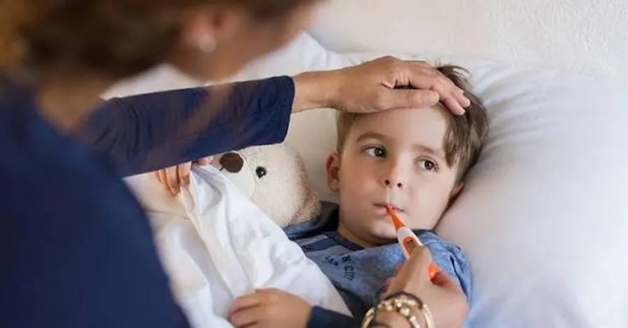 Sốt cao, ho tăng và khó thở có thể cảnh báo viêm phổi