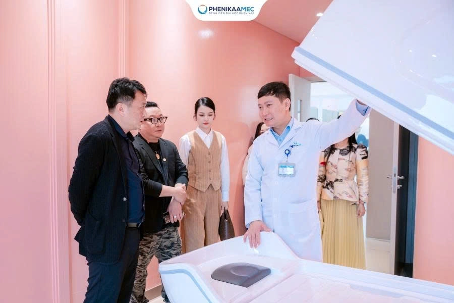 Bệnh viện Đại học Phenikaa ký kết hợp tác với Công ty Cổ phần Y tế Hoa An - Hỗ trợ người nước ngoài tiếp cận dịch vụ y tế chất lượng cao tại Việt Nam