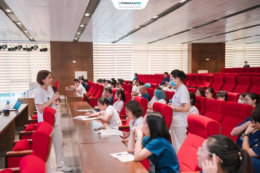 PhenikaaMec đào tạo Khối Điều dưỡng về quyền người bệnh và quản lý người bệnh dễ bị tổn thương theo tiêu chuẩn JCI