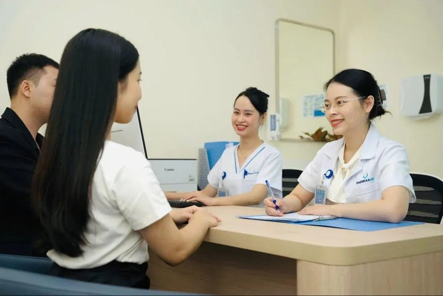 Tư vấn và đánh giá ban đầu là bước quan trọng trong quy trình thực hiện IVF