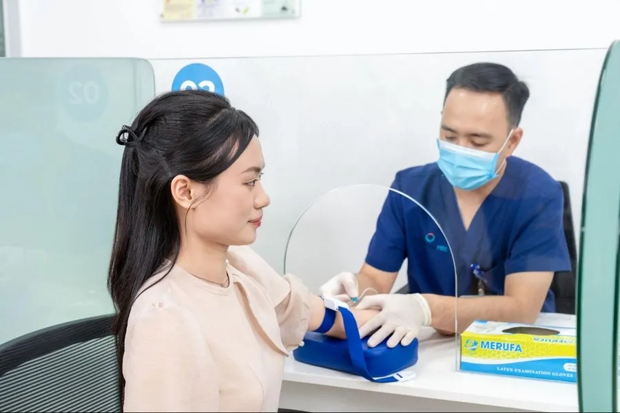 Nếu nghi ngờ mang thai bạn có thể thực hiện xét nghiệm máu xác định nồng độ Beta - hCG để biết chính xác