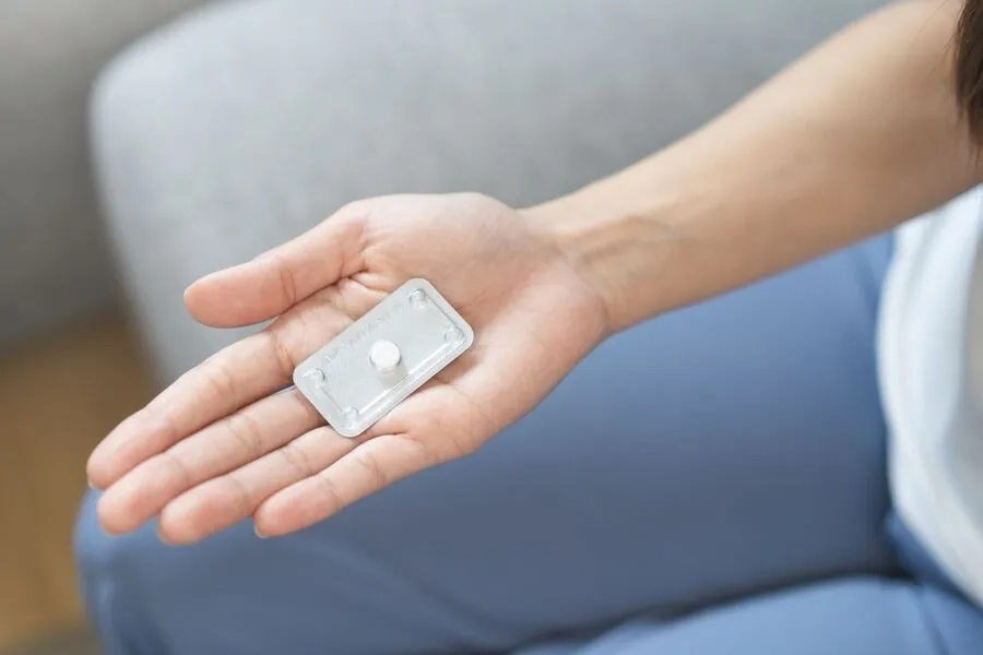 Nên uống thuốc tránh thai khẩn cấp sau quan hệ càng sớm càng tốt 