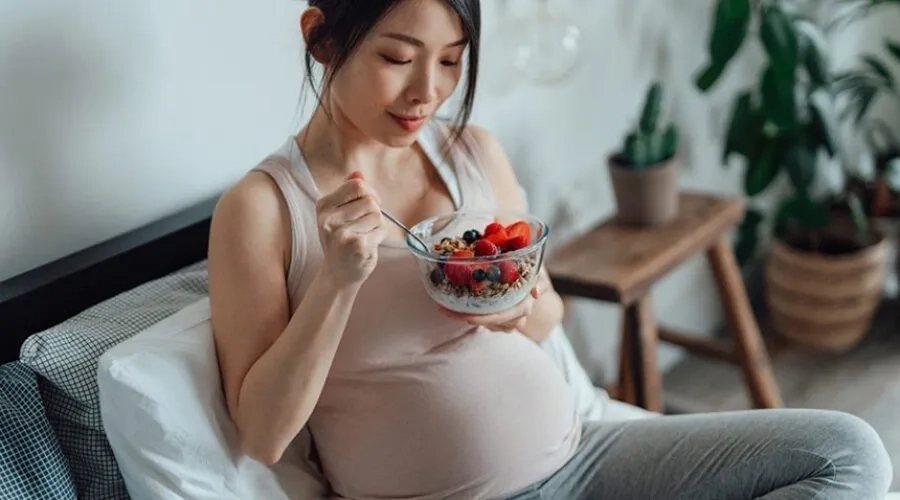 Bữa sáng lành mạnh và cân đối giúp ổn định đường huyết cho mẹ bầu tiểu đường thai kỳ