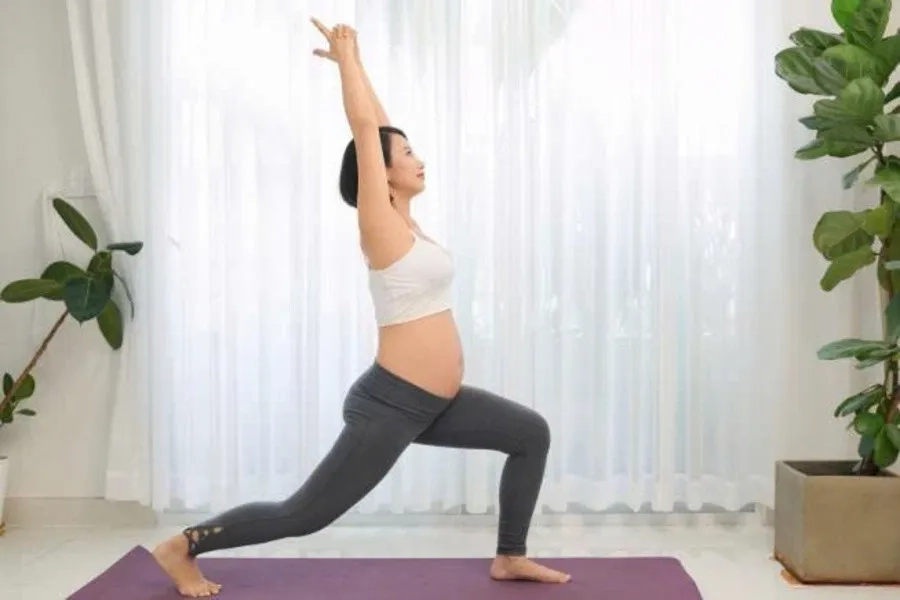 Mẹ bầu có thể tập luyện nhẹ nhàng để tăng cường sức khỏe