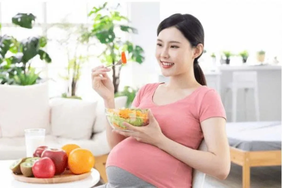 Mẹ bầu tiểu đường thai kỳ kiểm soát chế độ ăn theo gợi ý của bác sĩ 