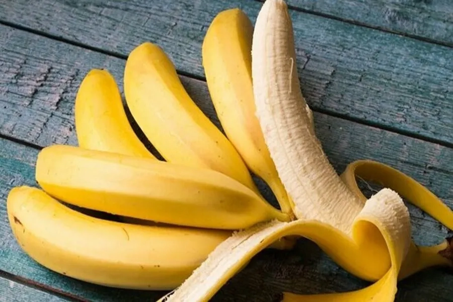 Chuối chín là loại hoa quả nhiều đường ngọt mẹ bầu bị tiểu đường thai kỳ nên hạn chế