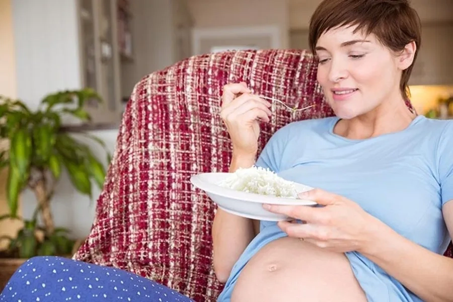 Mẹ bầu có chế độ ăn uống nhiều tinh bột tinh chế sẽ làm tăng nguy cơ mắc đái tháo đường thai kỳ