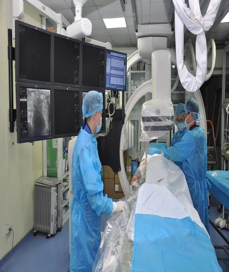 Tùy tình trạng xơ vữa động mạch của nhân sẽ được chỉ định dùng thuốc hoặc phẫu thuật