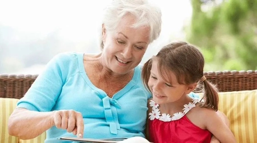 Trẻ nhỏ và người cao tuổi dễ chịu ảnh hưởng của các tác nhân gây bệnh hô hấp