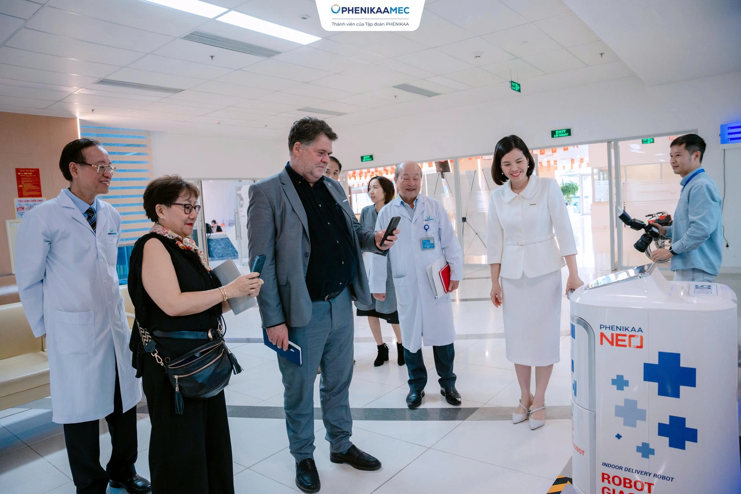 Bệnh viện Đại học Phenikaa đón tiếp đoàn lãnh đạo Cơ quan Quản lý Bệnh viện Công Paris (AP-HP)