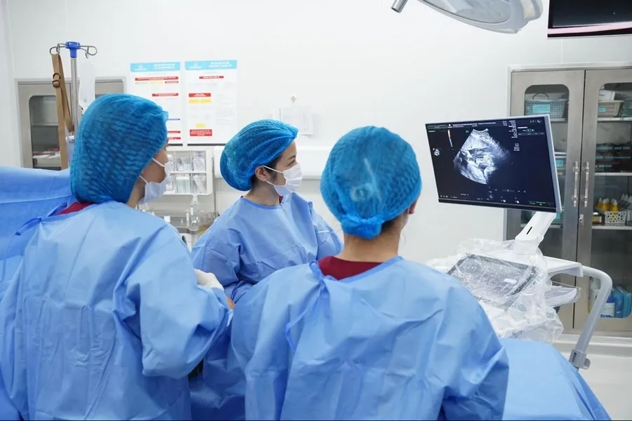 Nội soi can thiệp tim điều trị tim bẩm sinh cần kết hợp bởi đội ngũ chuyên gia Y học bào thai và bác sĩ Tim mạch
